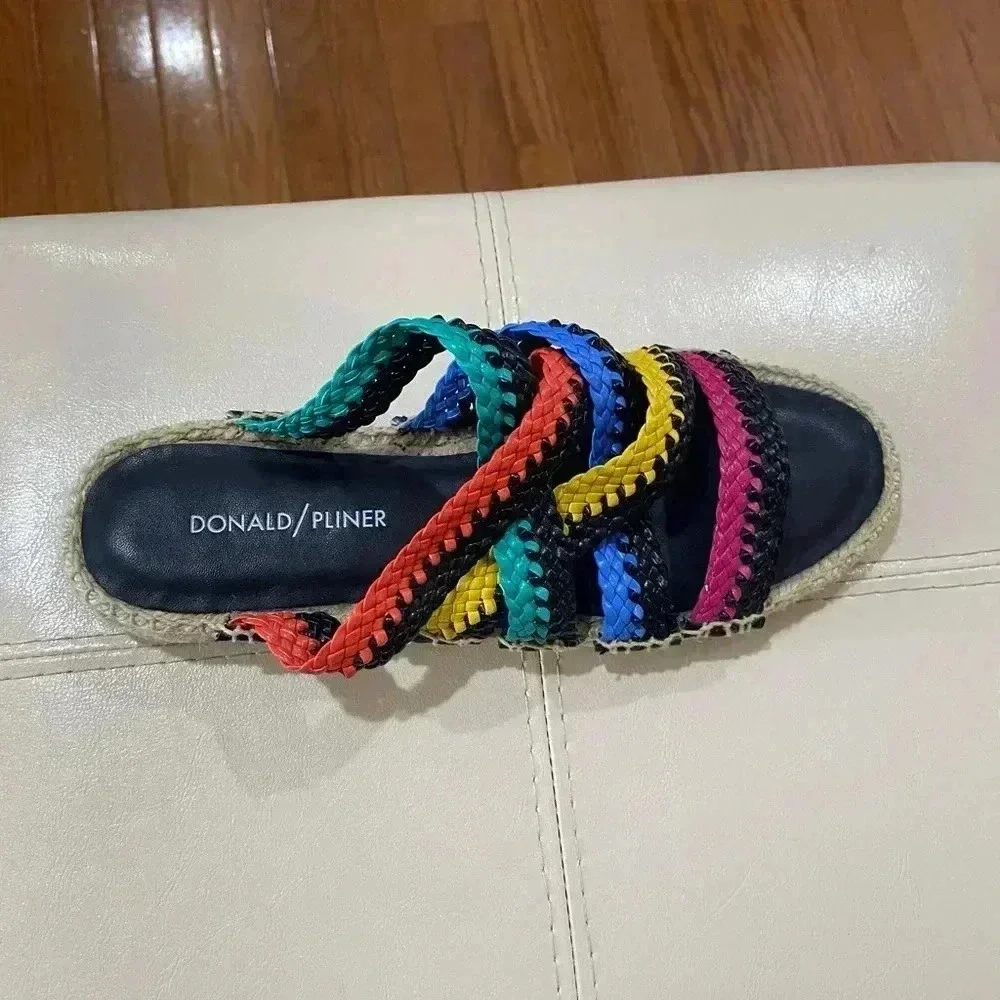 Donald Pliner Rhonda Braided Flat Sandals Size 7